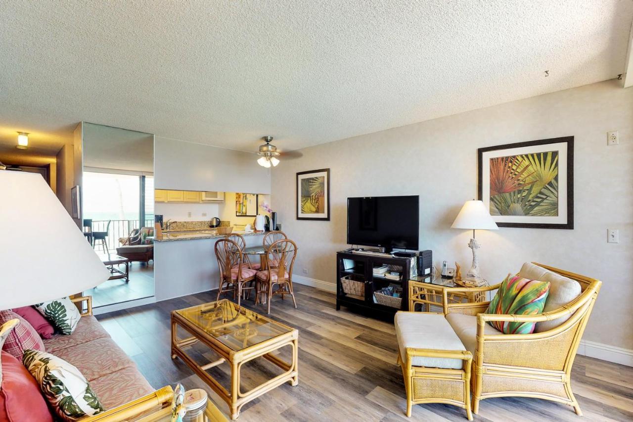 Kahana Reef Oceanfront Condos Bagian luar foto