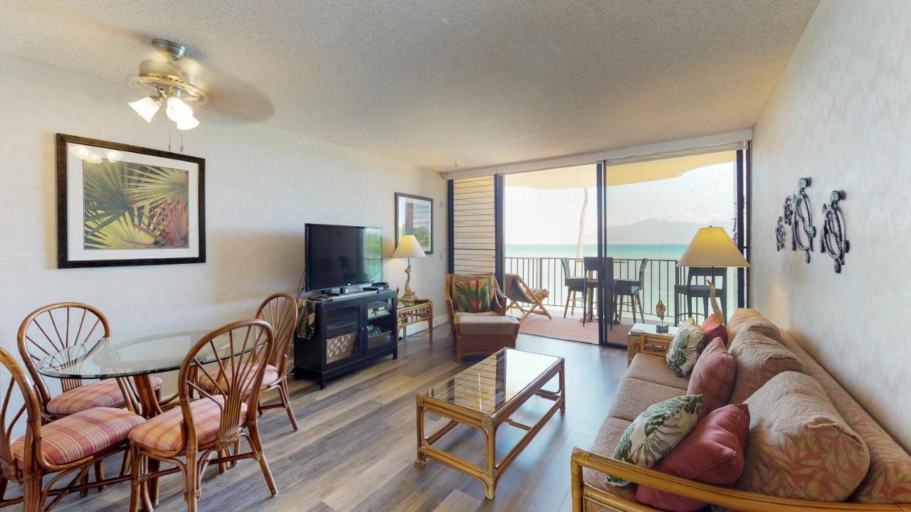 Kahana Reef Oceanfront Condos Bagian luar foto